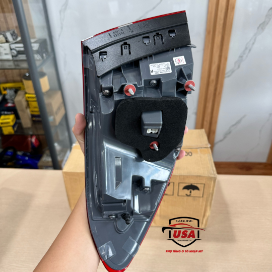 Đèn hậu  sau Mercedes GLC 300  - A2539067400