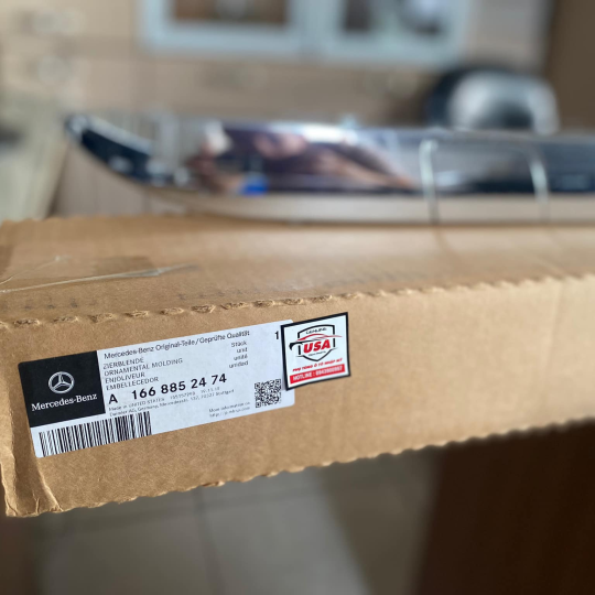 Nẹp xi cản sau Mercedes GLS 400 - A1668852474