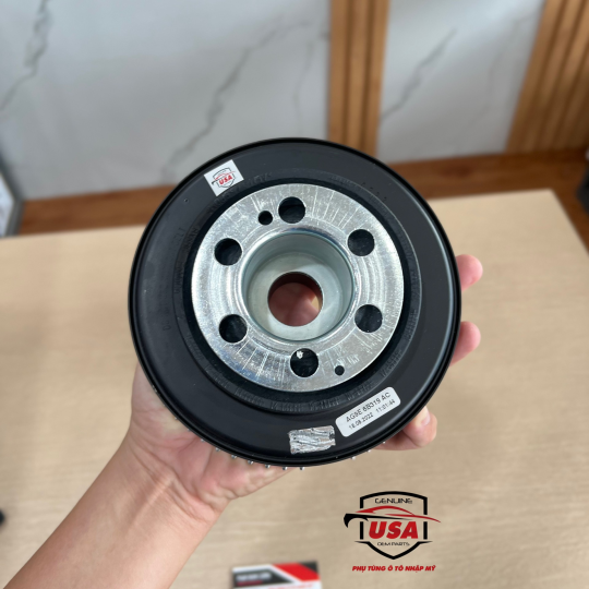 Bulley trục cơ Volvo XC90 - 31480378 