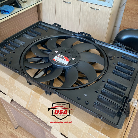 Quạt giải nhiệt động cơ Porsche Paramera 970   