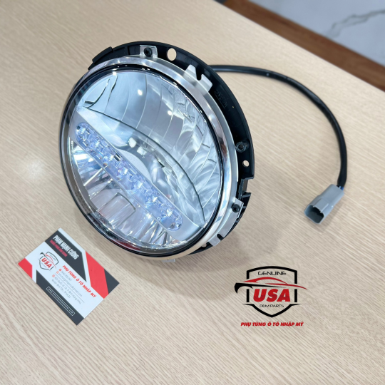 Đèn pha led Morgan Plus Six 2021