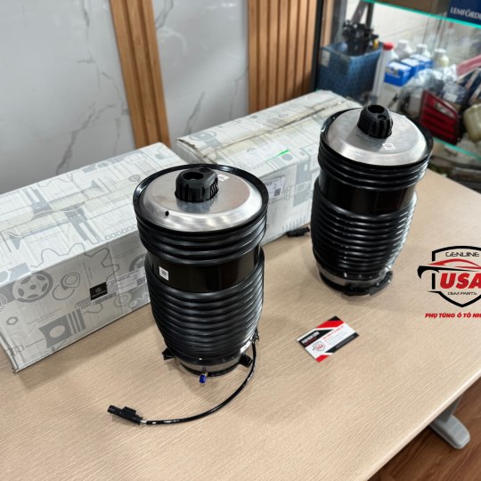 Bầu hơi Phuộc sau Mercedes GLC300  