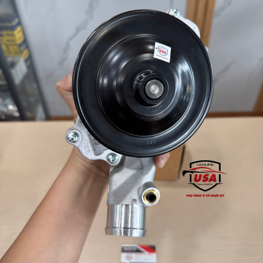 Bơm nước động cơ Landrover Range Rover HSE - LR073711