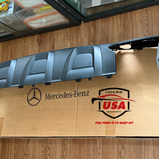 Ốp dưới cản sau Mercedes GLC 300 - A2538850300 