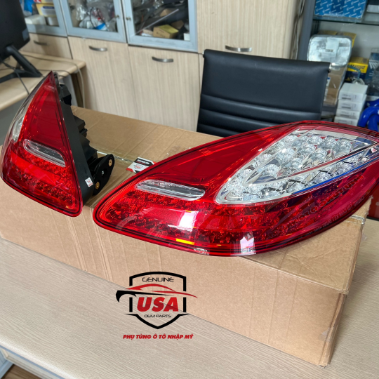 Đèn hậu sau porsche Paramera 970 