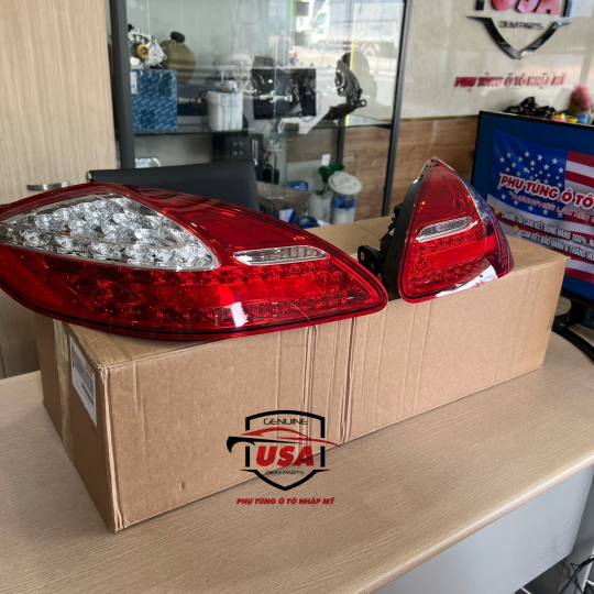 Đèn hậu sau porsche Paramera 970 