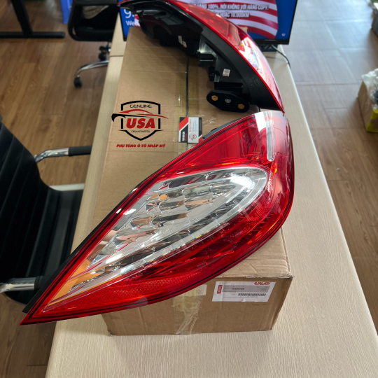 Đèn hậu sau porsche Paramera 970 