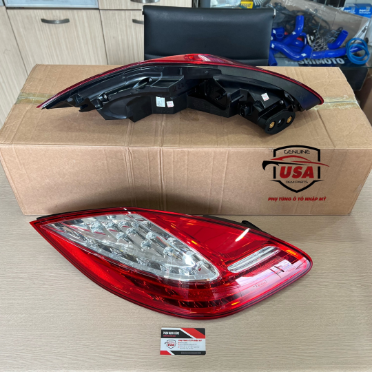 Đèn hậu sau porsche Paramera 970 
