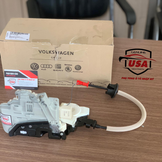 Cụm khóa hít cửa  Audi A8  - 4H1837015E