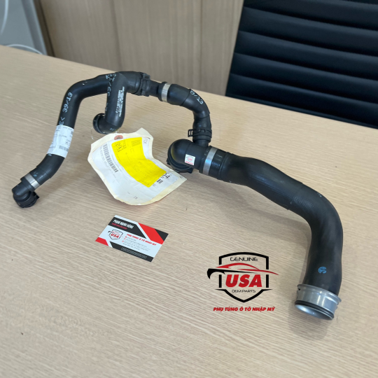 Ống nước từ két nước đến động cơ Mercedes S500 - A2225015101