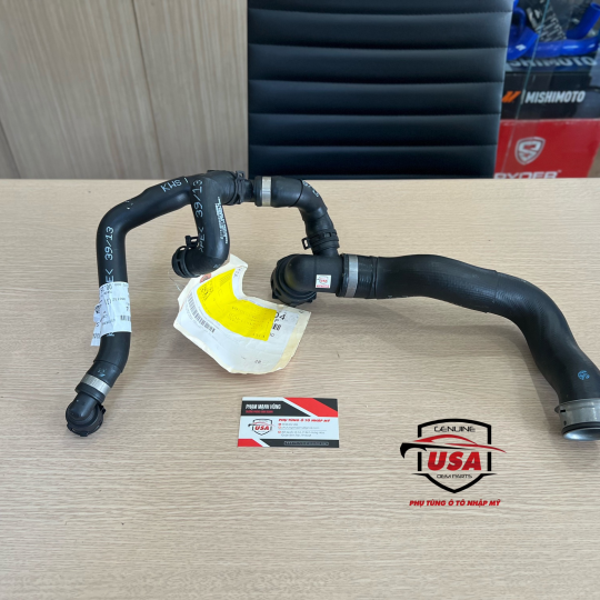 Ống nước từ két nước đến động cơ Mercedes S500 - A2225015101
