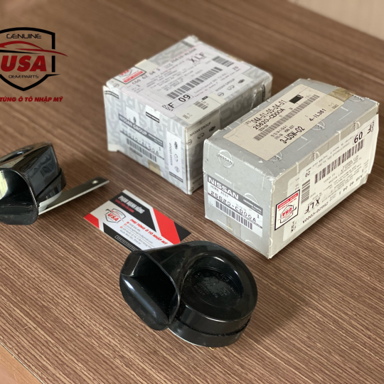 Cặp kèn Nissan 350Z 