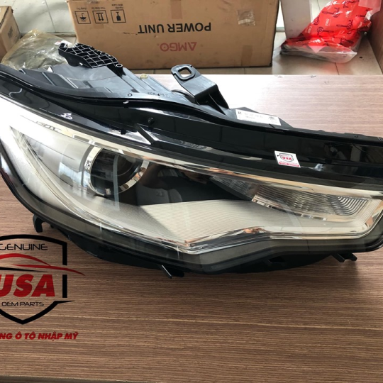 Đèn Pha Audi A6  -  4G0941044J