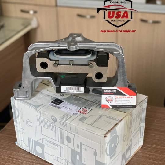 Cao su chân máy Mercerdes CLA 45  - A2462402417