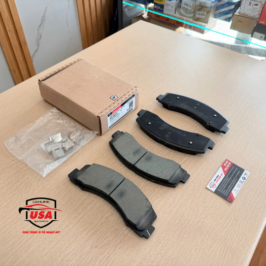 Má phanh trước Lincoln Navigator 