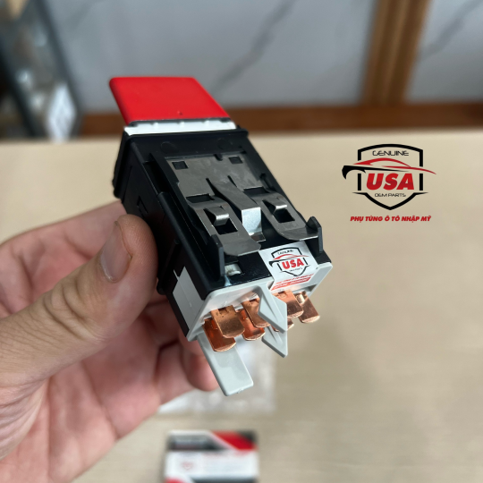 Công tắc đèn cảnh báo Volkswagen - 1C0953235D