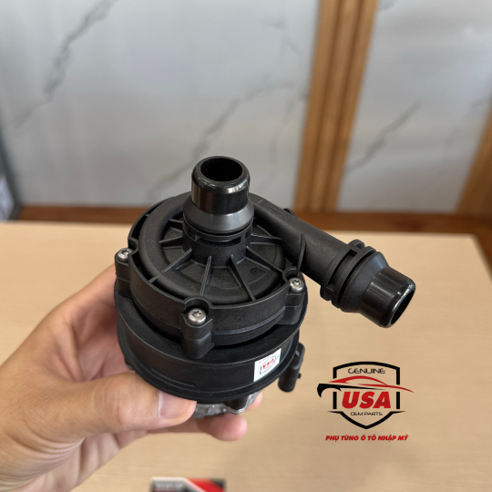 Bơm nước phụ Mercedes C , GLC , E - A0005002686 