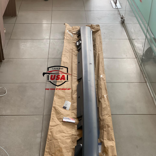 Ốp lườn dưới Mercedes C200 -2015 -2017 -  A20569804549999