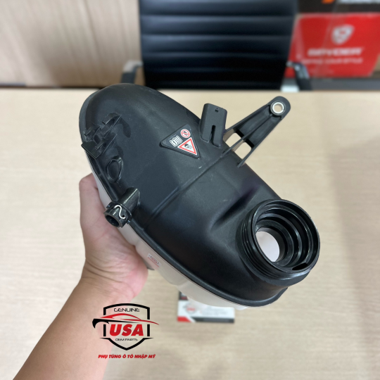 Bình  nước phụ động cơ Mercedes S500 , S400   