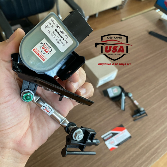 Cảm biến chiều cao Porsche Paramera 970  - 97034302103   - 97034302203