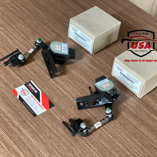 Cảm biến chiều cao Porsche Paramera 970  - 97034302103   - 97034302203