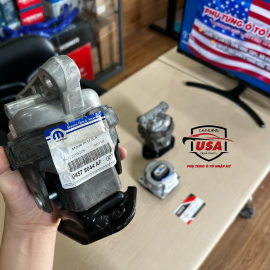 Bộ cao su chân máy , chân số  Chrysler  300C - 4578044AC - 4578063AD 
