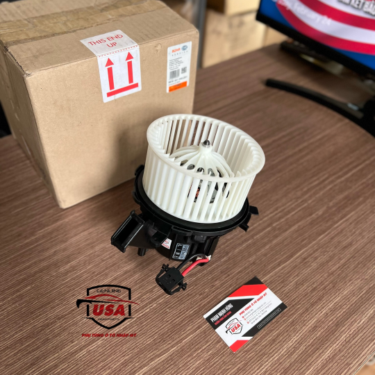 Quạt gió điều hoà Audi Q5 - 8K1820021C 