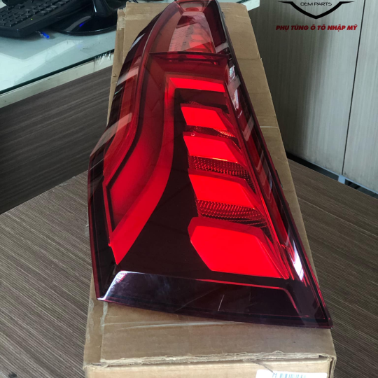 Đèn hậu sau Audi Q5 - 80A945070