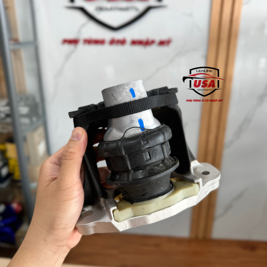 Cao su chân máy Volvo XC90