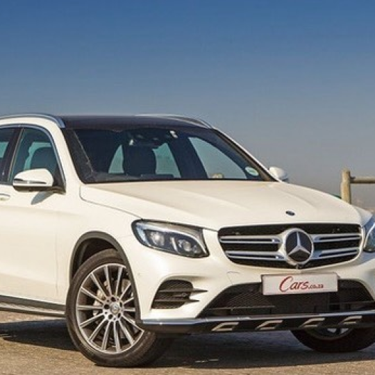 Càng A trước trên Mercedes GLC 300 