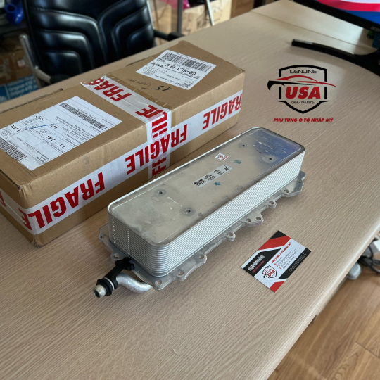 Két giải  nhiệt dầu động cơ Landrover Ranger Rover LR039821