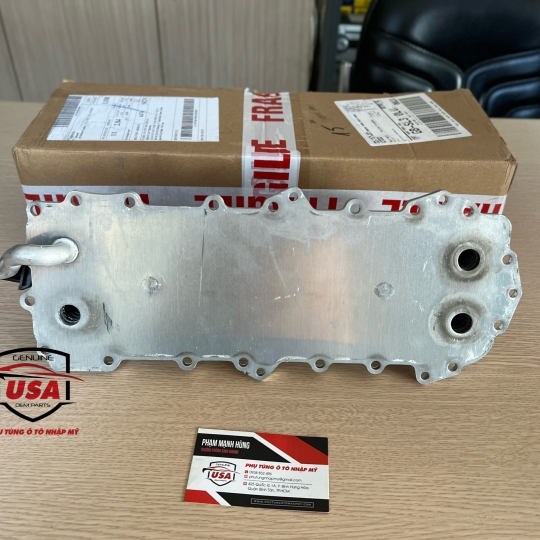 Két giải  nhiệt dầu động cơ Landrover Ranger Rover LR039821