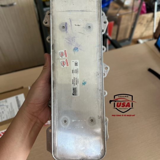 Két giải  nhiệt dầu động cơ Landrover Ranger Rover LR039821