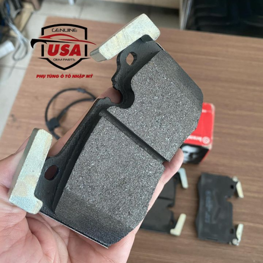 Bố thắng trước Mini Cooper JCW 