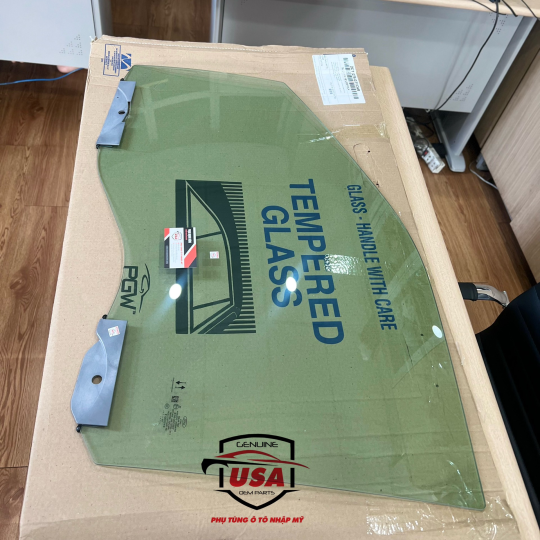 Kiếng cửa trước Ford F150 Limited - FL3Z-1521411-A 