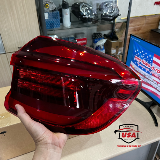 Đèn hậu sau BMW X3 