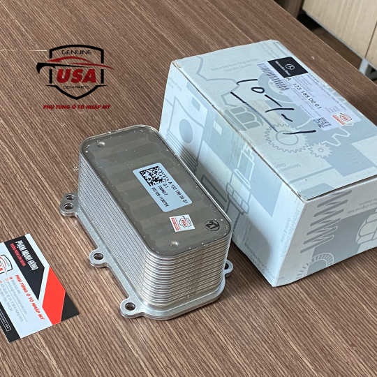 Két giải nhiệt dầu động cơ Mercedes GLA 45 , CLA 45 - A1331880001