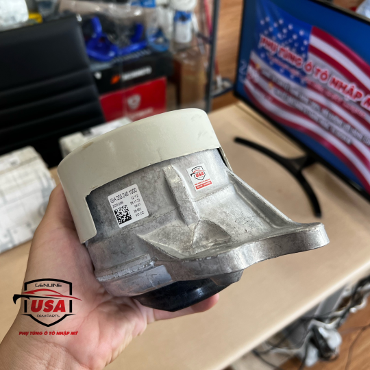 Cao su chân máy Mercedes GLC 300 - 2532401000 , 2532400900