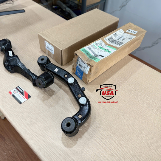 Bộ càng cao su treo cầu trước Cadillac Escalase 