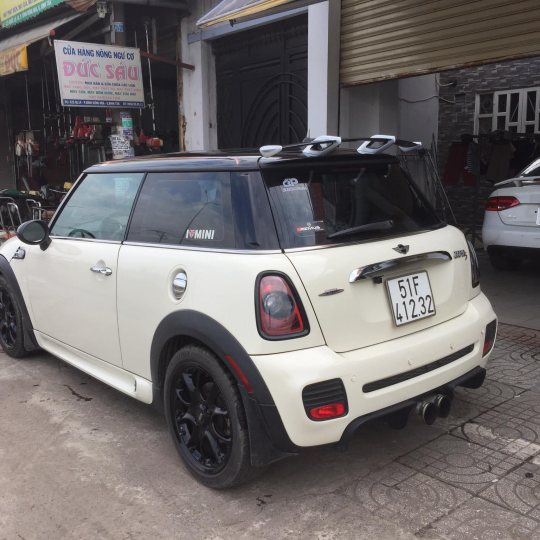 Body kit JCW cho Mini cooper R56 - Mẫu 2013 JCW 