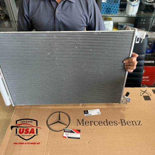 Giàn nóng Mercedes GLC 300 