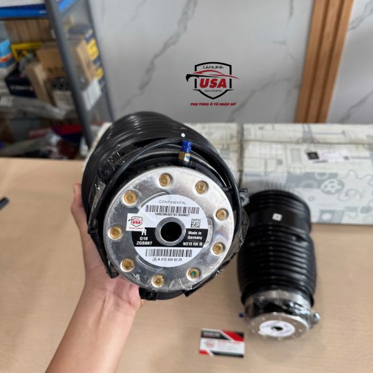 Bầu hơi gầm sau Mercedes GLC 300  - A2133200225