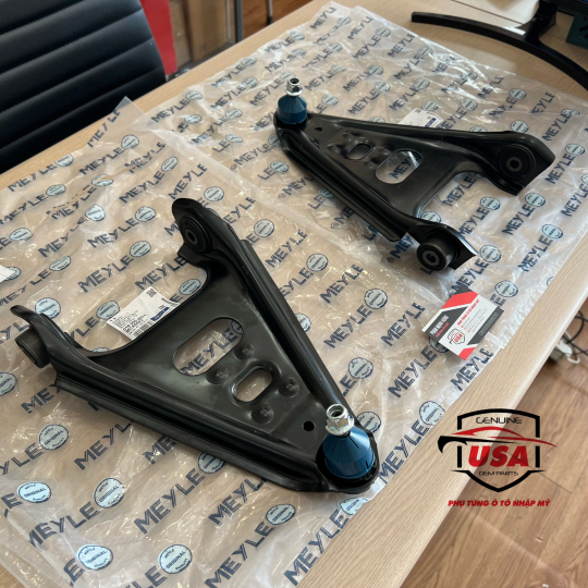 Càng A trước Mercedes Smart Fortwo 
