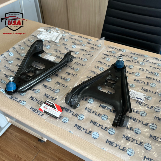 Càng A trước Mercedes Smart Fortwo 