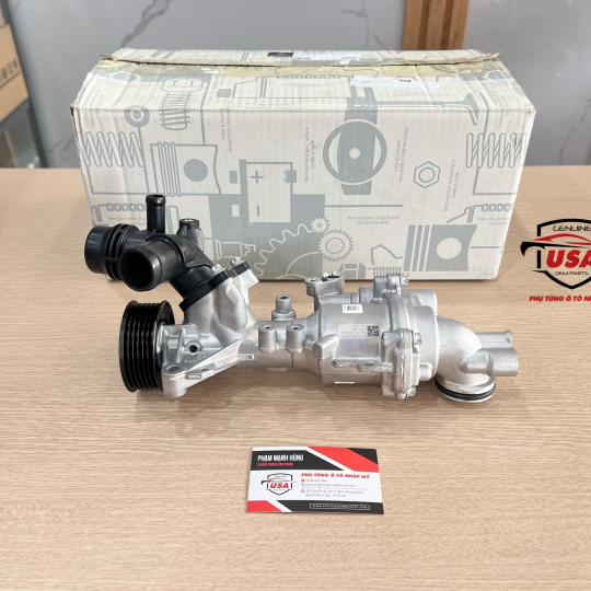 Bơm nước Mercedes GLC 300 