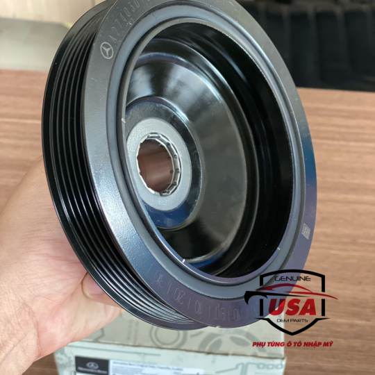 Bulley cốt máy Mercedes E200 - A2740301203