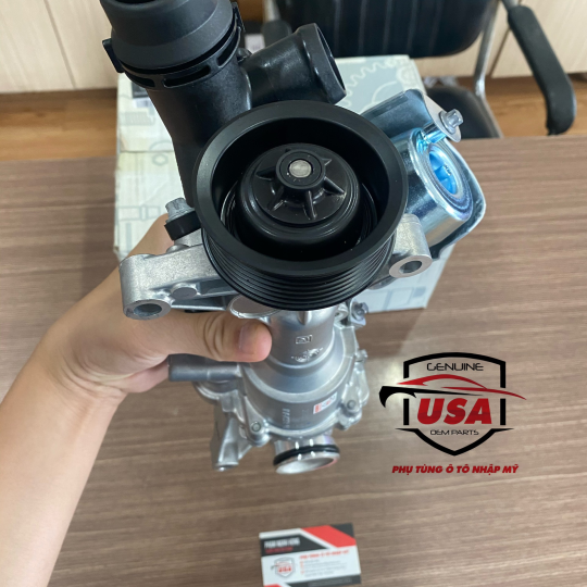 Bơm nước động cơ Mercedes E Class  - A2742000800