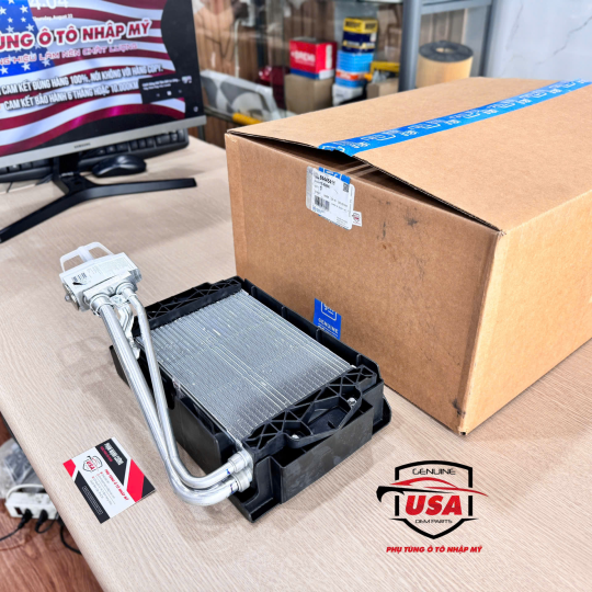 Giàn lạnh điều hòa sau Cadillac Escalade ESV  84445411