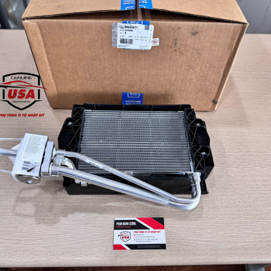 Giàn lạnh điều hòa sau Cadillac Escalade ESV  84445411