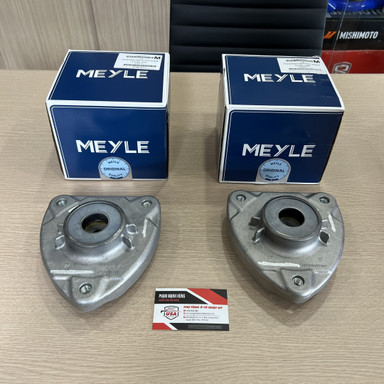 Cao su bắt  bèo nhúng trước Mercerdes GLA 250 - A2463230020